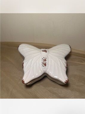 Rustic style butterfly trinket box